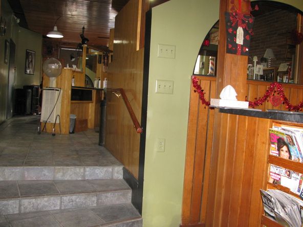 94 Main St, Auburn, ME 04210